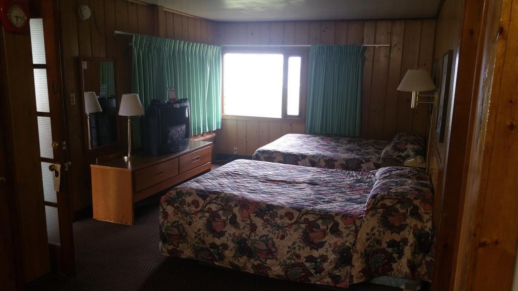 Sun N Snow Hotel Cadillac Bagian luar foto